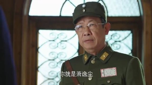 小伙上门认舅舅，旅长认为是假的，看见姐姐遗物泪目