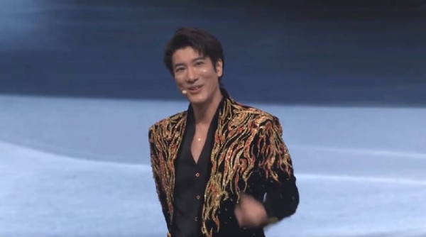 王力宏点赞腾势N9闪充版,称颜值实力双双在线