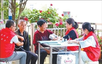 进村入户送健康