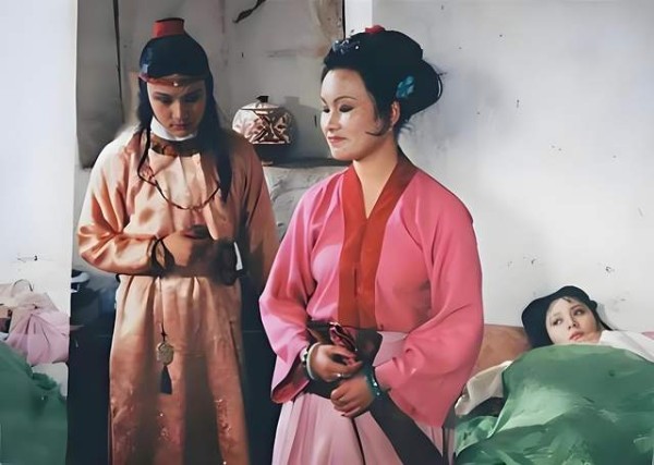 多姑娘：那个看透世事的红楼女子，身在风尘，心自清明