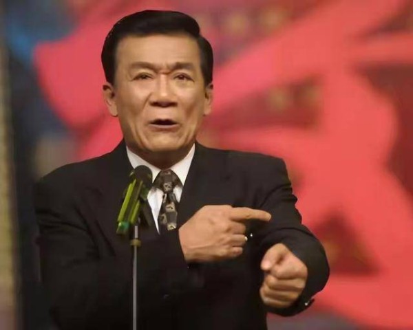 一媳两用？侯耀文离世后，师侄接手自己娇妻，两人如今现况如何？