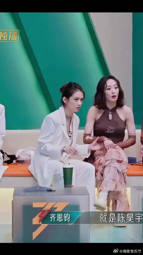 宝宝落泪，破碎感十足