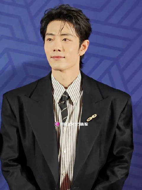 肖战提名亚洲艺术电影节最佳男主，笑容治愈引热议