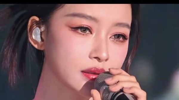 长发短发都美，唱歌也好听的孙怡姐姐！