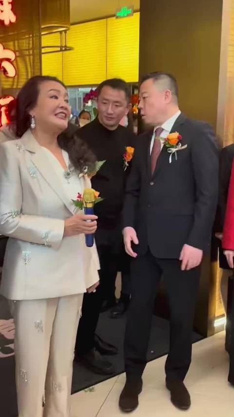 兰姐醒悟陪伴重要性,温情陪伴汪宝儿成长
