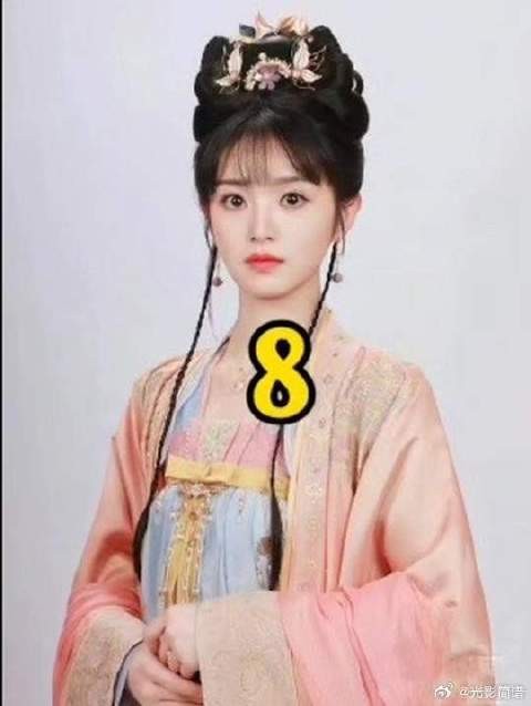 假才女本想装病不与家人相认，怎知来的来的却是真才女