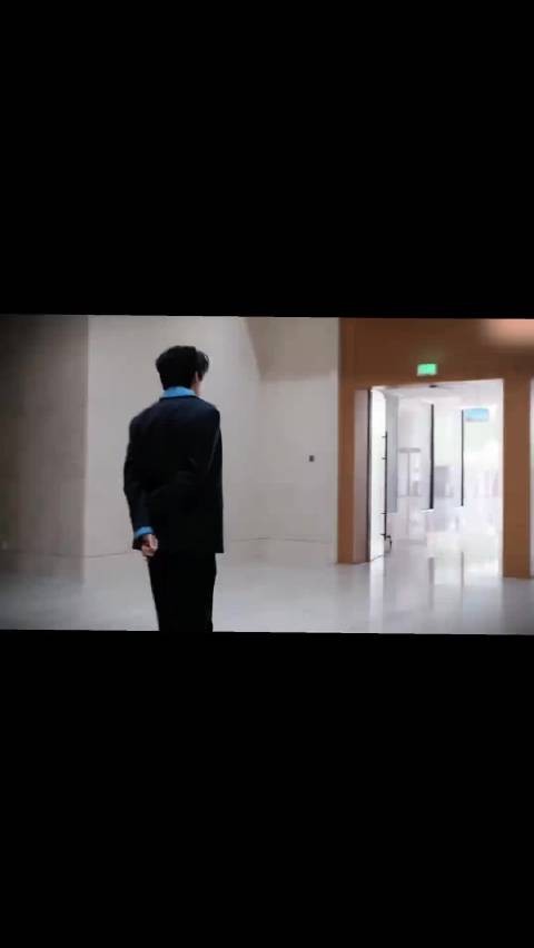 一边走一边练歌 听到的太幸福了吧