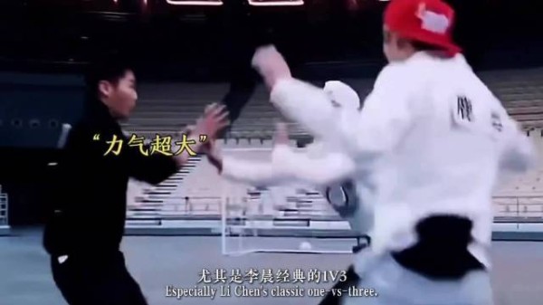 李晨曾撕鹿晗引热议，今不敢撕流量遭批