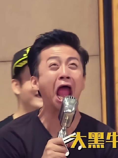 邓超王源登台合唱，曾吐槽门票难抢