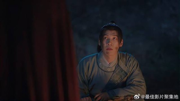 五少主与上官婧分离 结果没走偷偷跟着,结果被发现