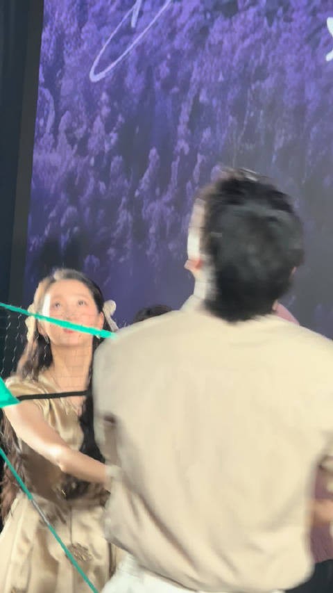 关晓彤李昀锐沙滩排球剧宣甜蜜如偶像剧