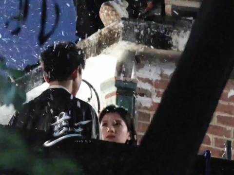 李现张婧仪雪中对视氛围感拉满