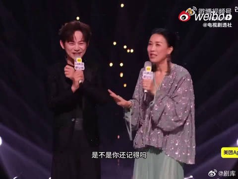 气息绵长又稳定，全开麦状态堪比专业livehouse现场