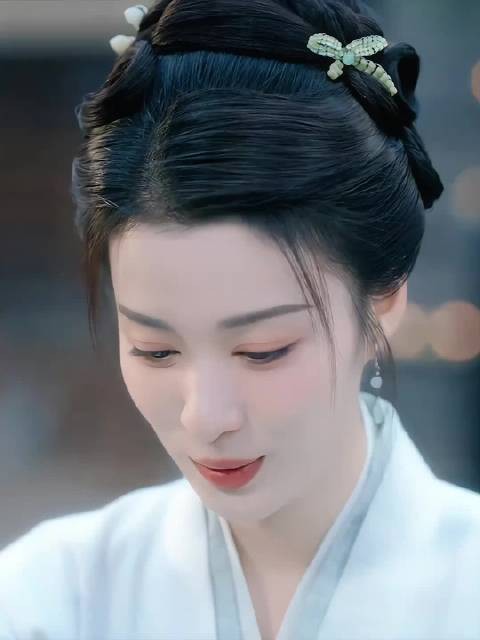 柳眠棠逃婚获舅舅相助,失忆后家人寻她护她