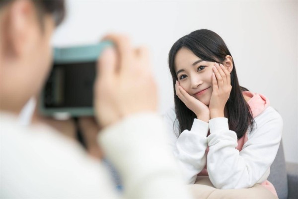 有钱的已婚男人舍不得放手的女人，都挺贵的