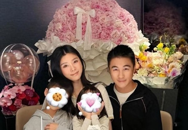 演都不演了！何猷君官宣婚礼仅 24 小时，恶心的事发生，还不止一