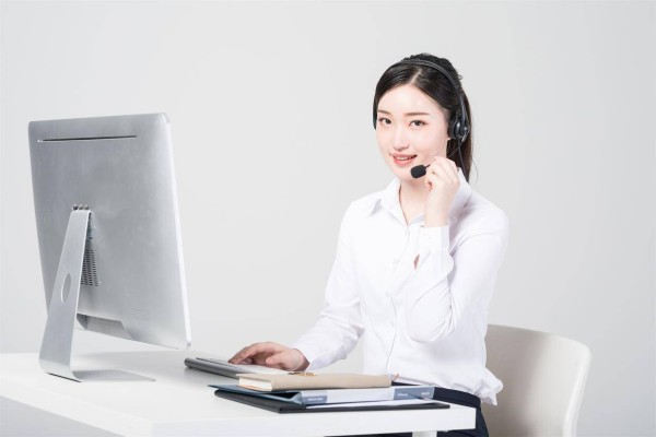 让已婚男人一直惦记着的女人,多半是给过他这两种极致的感觉