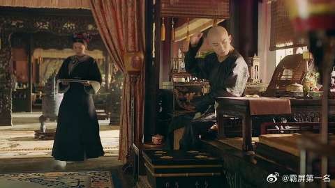 尔晴要为皇上更衣，不料皇上只叫魏璎珞来