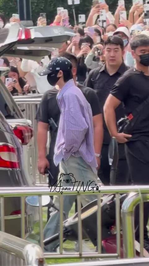 时代少年团hi6路透 哥几个私服上班好像走秀啊，一整个帅晕我