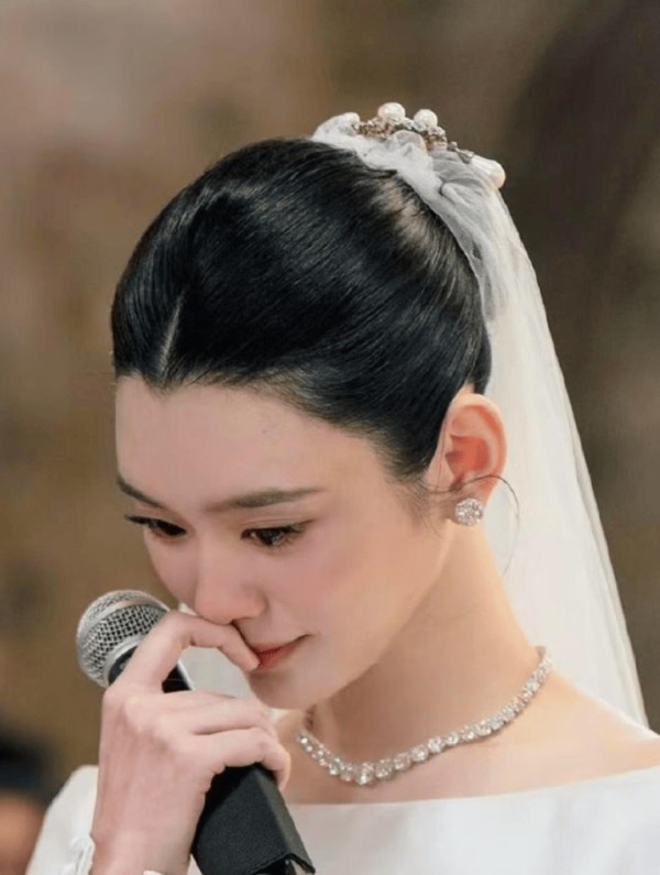 奚梦瑶落泪这张图，打脸了多少看衰她的人