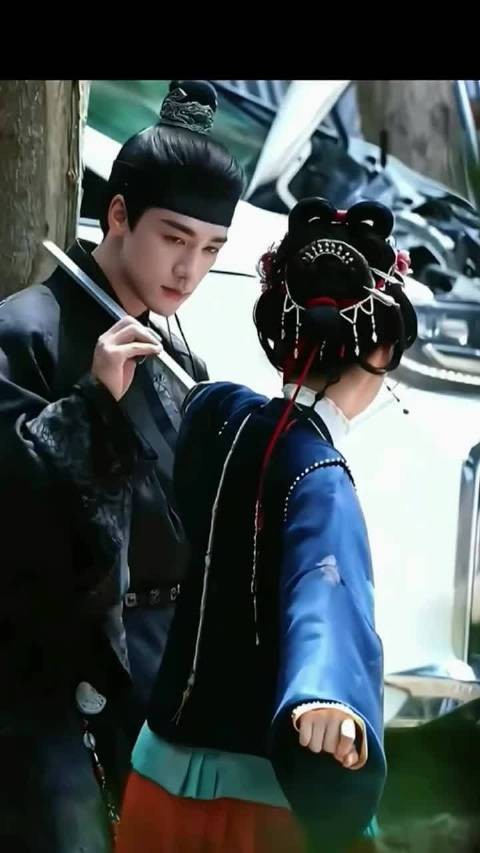 这个眼神好有侵略性,好喜欢丨良陈美锦丨任敏丨此沙丨顾锦朝丨陈彦允