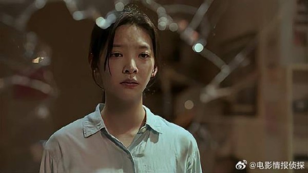 小伙刚和美女确定关系 竟看到女孩家庭悲惨一面，心碎