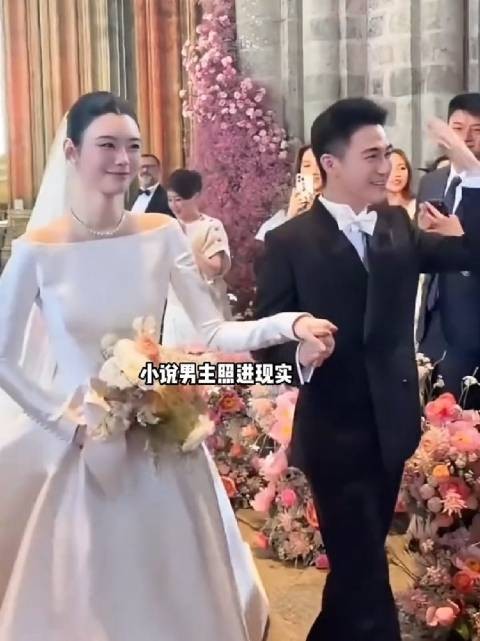 奚梦瑶眼光有多绝？初恋世界第一男模，老公更是小说男主照进现实 ，何猷君