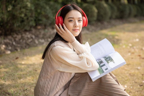 已婚女人要是把你当情人，最真实的表现，就是这三个不拦着你