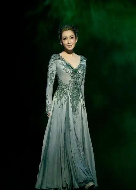 秦海璐发长文谈《青蛇》复排重演 称仿佛与花彩香重合