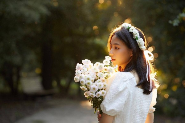 已婚女人跟一个有家室的男人搞在一起以后，心里头藏着这么一个念头
