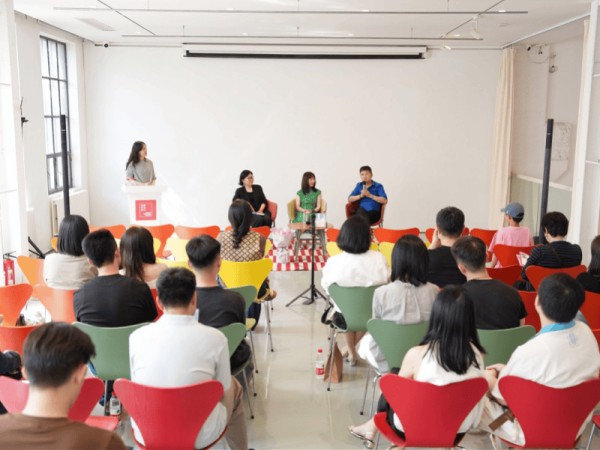 颜慧、曾子航、王田共话“边界与白日梦”
