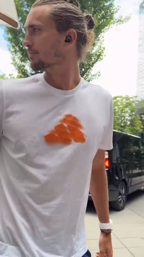 兹维列夫现身，静待开赛