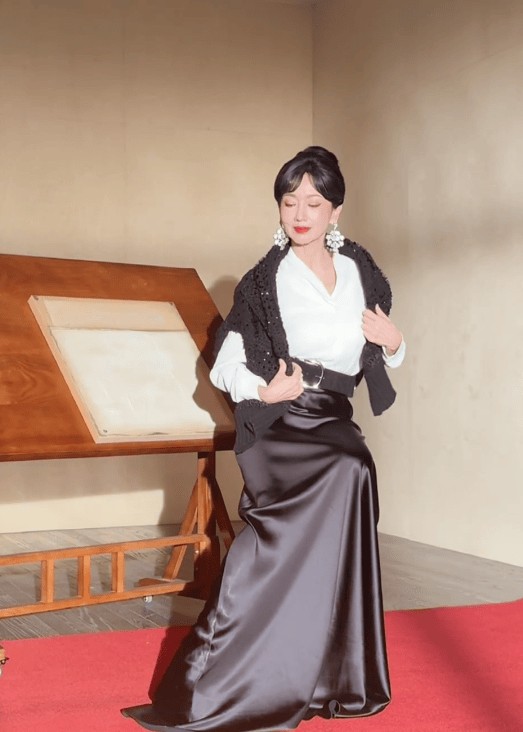 赵雅芝松弛感拉满。