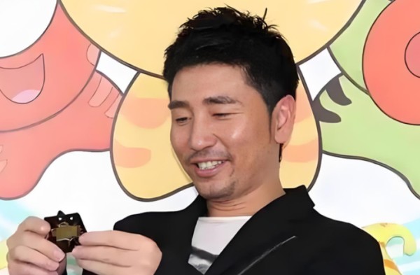 54岁沙宝亮近况曝光！与朱娜离婚后娶戴笑盈，婚姻幸福成人生赢家