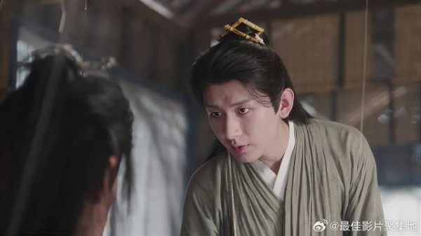 笛飞声打坐恢复内力 李莲花再忽悠,想撒腿开溜