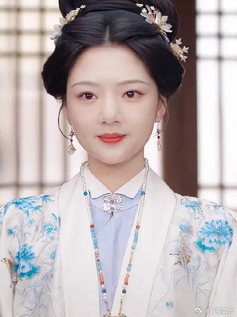 不被定义，朝姐儿只做自己 ！任敏