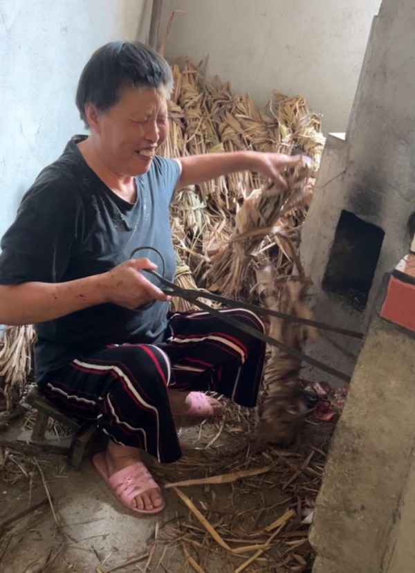 视障父母培养出清华学子！6年前685分考清华的湖北伢如今在北大读研，父亲：儿子特别自律，还用赚的钱给我和他妈买了手机