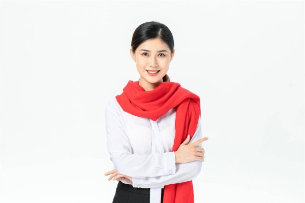 已婚女人要是疯狂想一个男人，不会直接联系，但会这么干