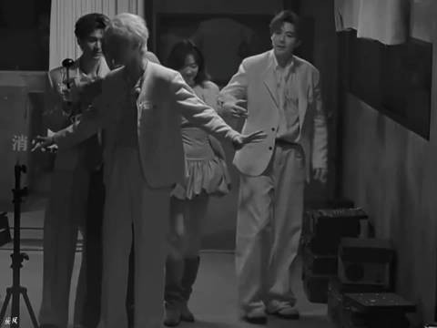 刘宇宁绅士手获赞年上满分男