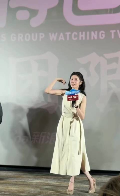 谁再说我们存娥不够可爱试试呢 萌晕了!