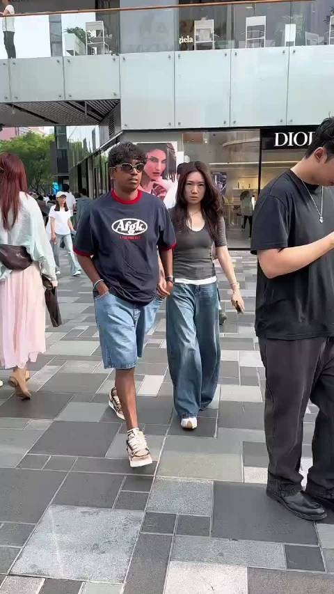怎么找了个阿三,还是最低等的