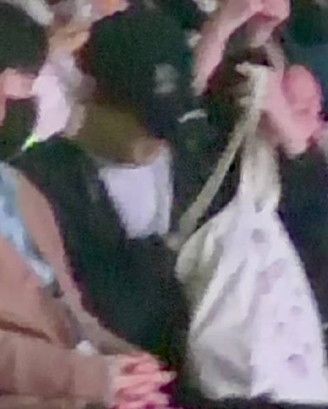 观演小土豆kkk 包包还是燃青的帆布包kkk