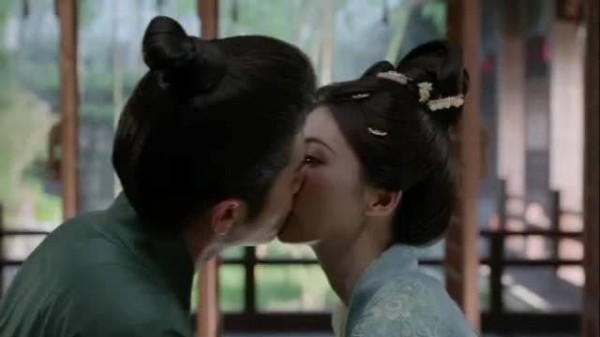 白鹿丞磊《莫离》吻戏预告!女主叶璃治好了男主的腿!男主墨修尧站起来了!
