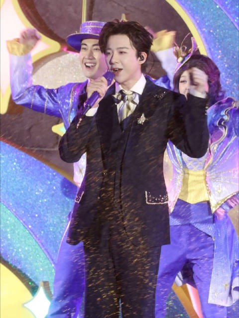 王子刘宇宁演唱上海迪士尼10岁生日主题曲