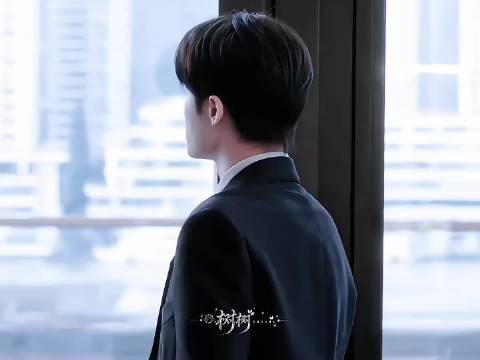 这表情完全就是霸道总裁模板来的