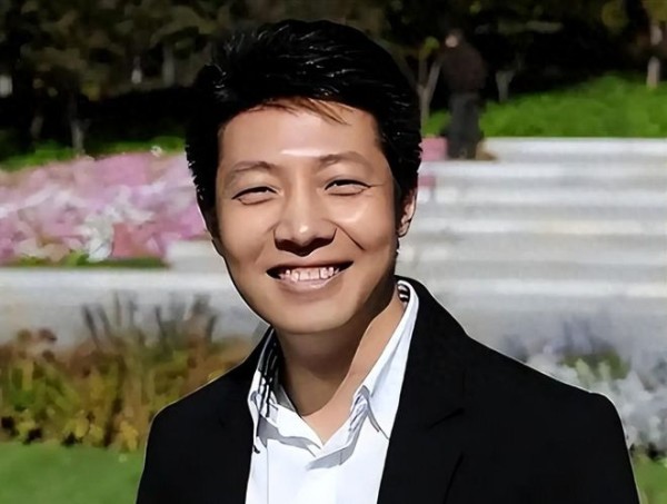 钱再多有什么用？50岁功成名就的撒贝宁，还是要为82岁父亲操碎心