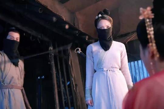 第一次见女主茶里茶气的真欠扁,实在是太搞笑了!