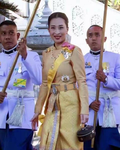 泰王提拔帕公主10年恋人,父亲对女儿最后成全
