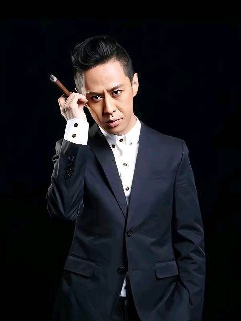 马浴柯被曝追求梁洛施,曾出演张纪中版游坦之