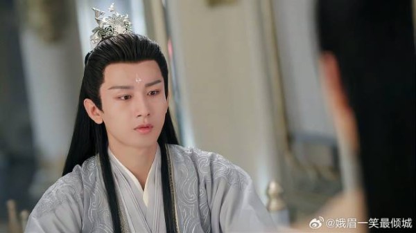 应渊得知养父死亡真相，忍不住抱着颜淡痛哭，这幕太虐